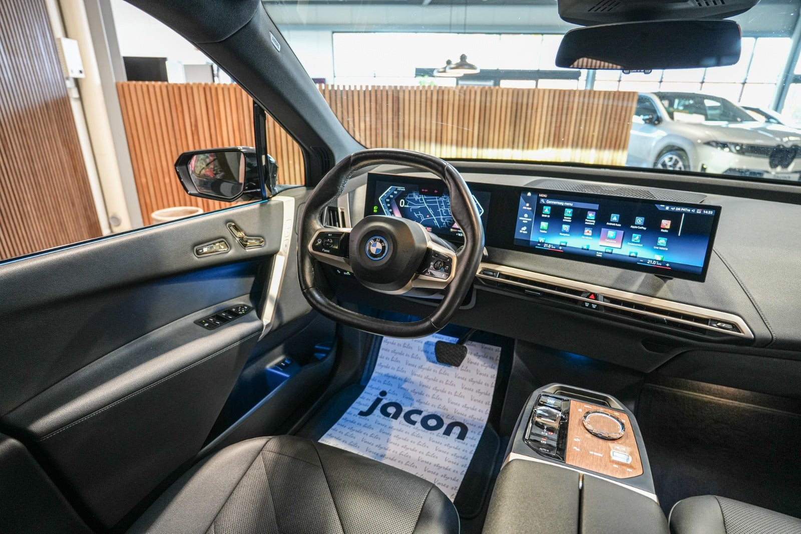 Sort BMW iX fra 2021