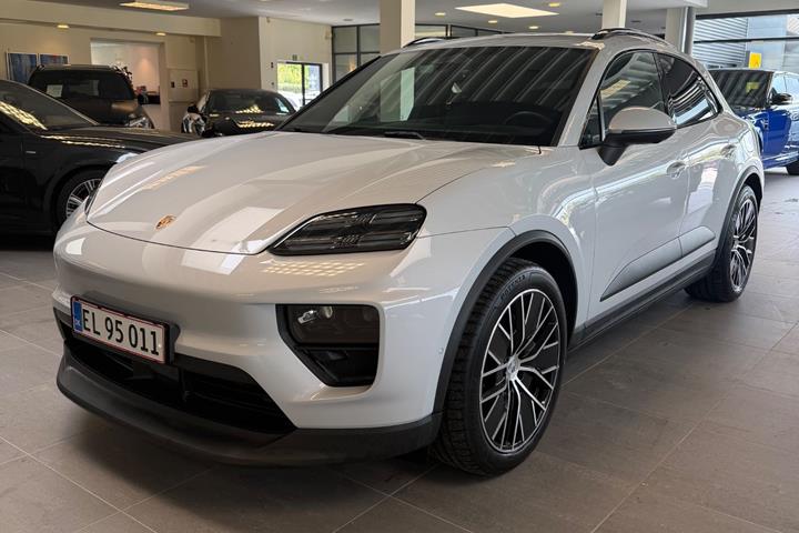 Grå Porsche Macan 4 fra 2025
