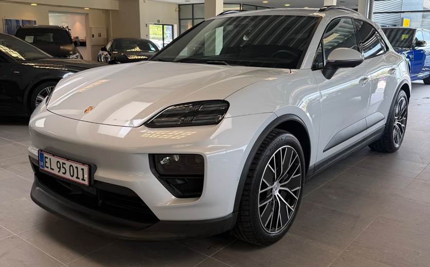 Porsche Macan 4