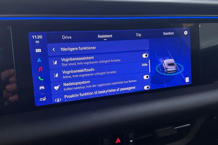 Grå Porsche Macan 4 fra 2025