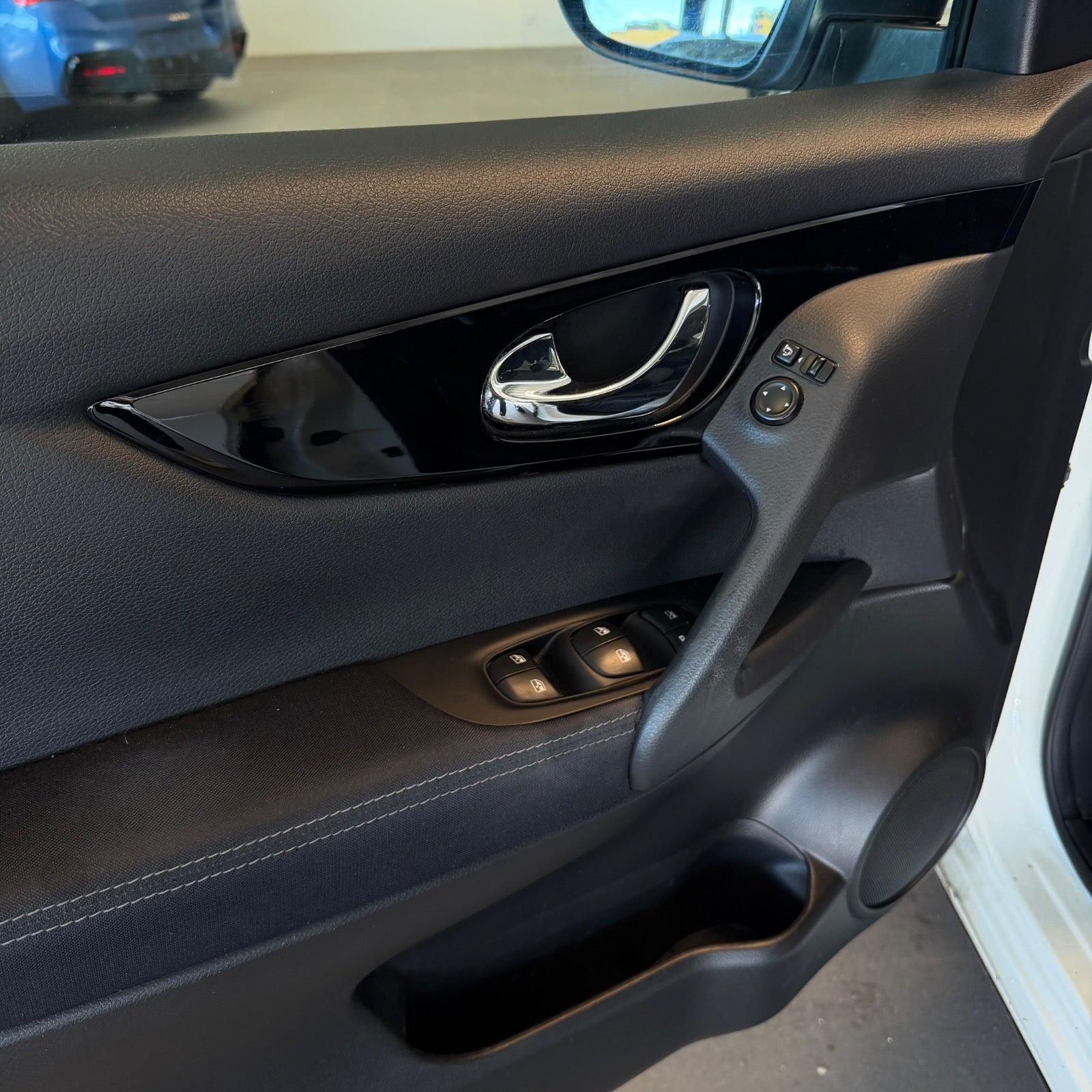 Hvid Nissan Qashqai fra 2020
