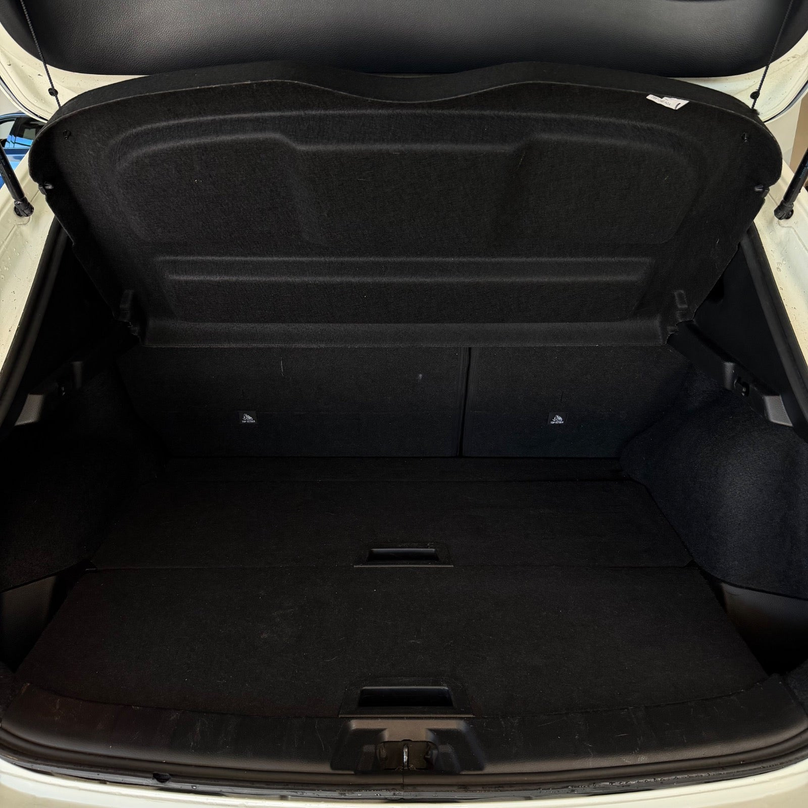 Hvid Nissan Qashqai fra 2020