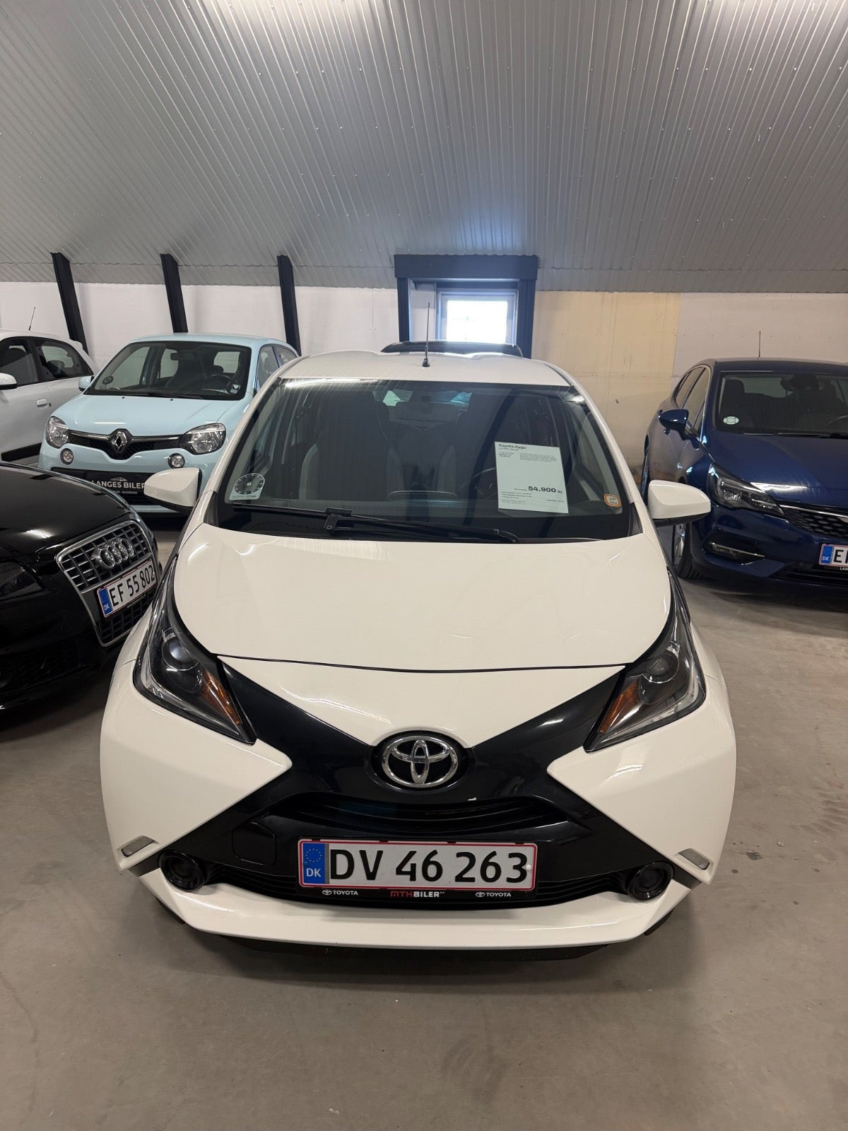 Hvid Toyota Aygo fra 2015
