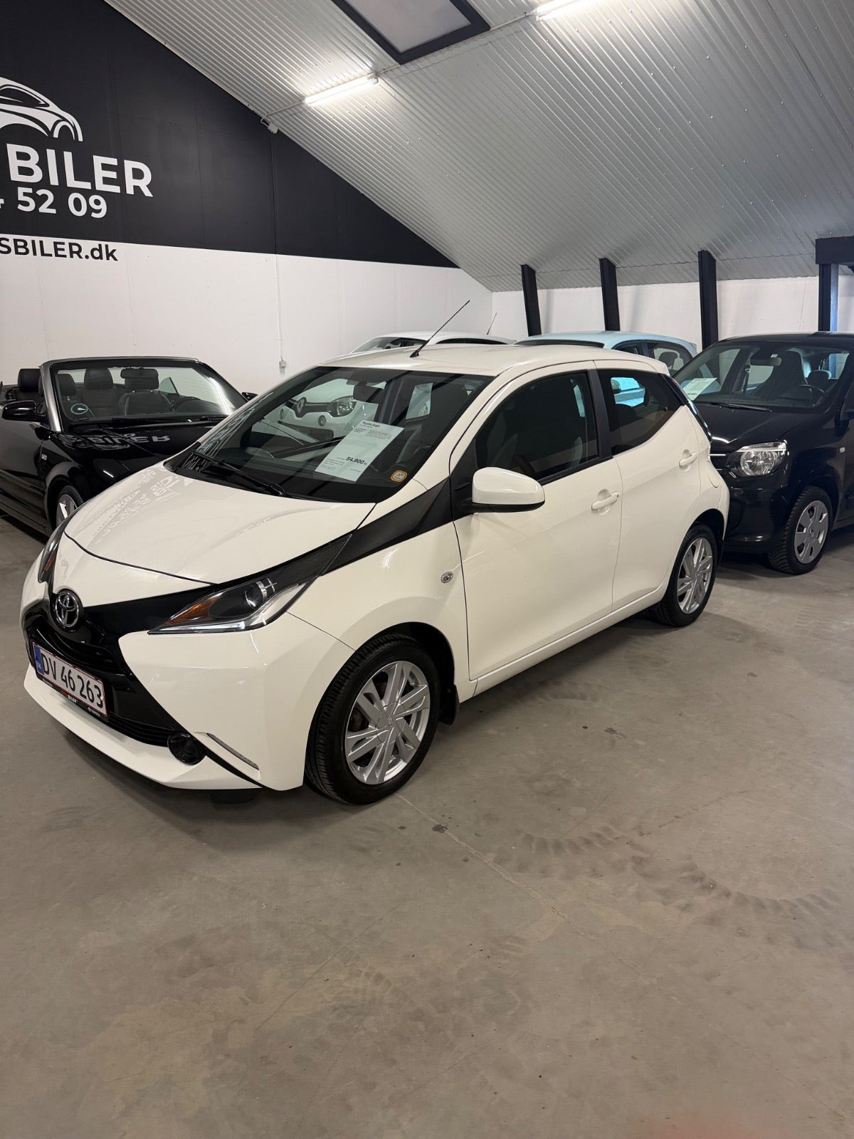 Hvid Toyota Aygo fra 2015
