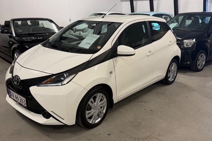 Hvid Toyota Aygo fra 2015