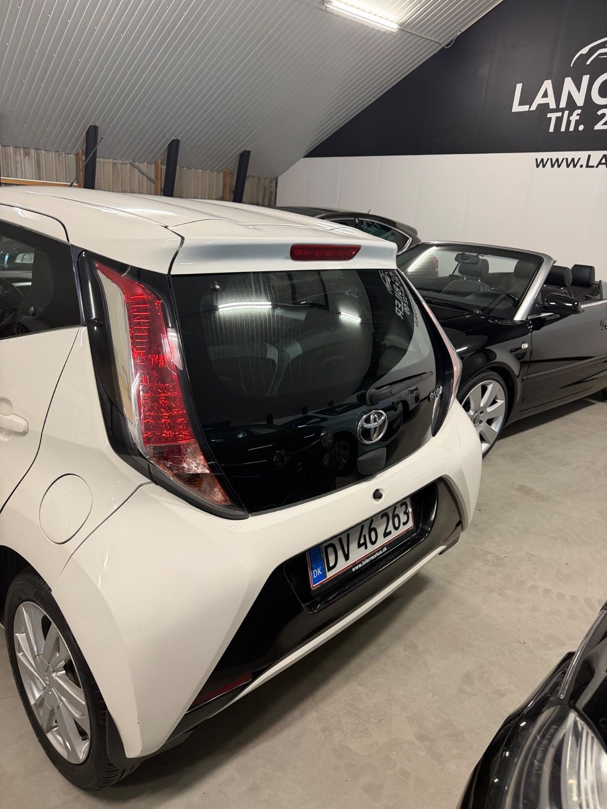 Hvid Toyota Aygo fra 2015