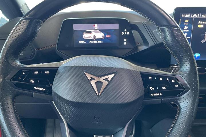 Rød Cupra Born fra 2023