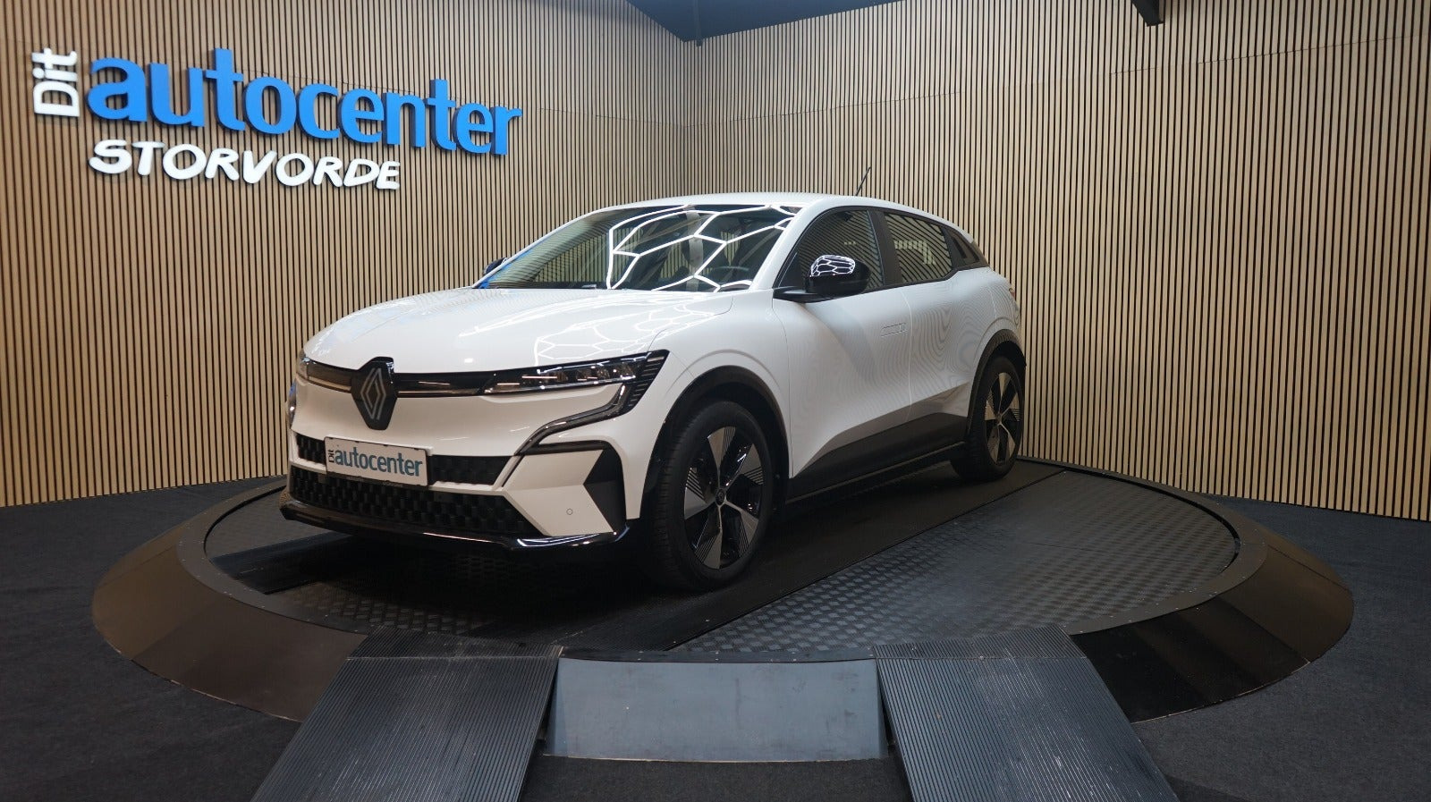 Hvid Renault Megane E-Tech fra 2023