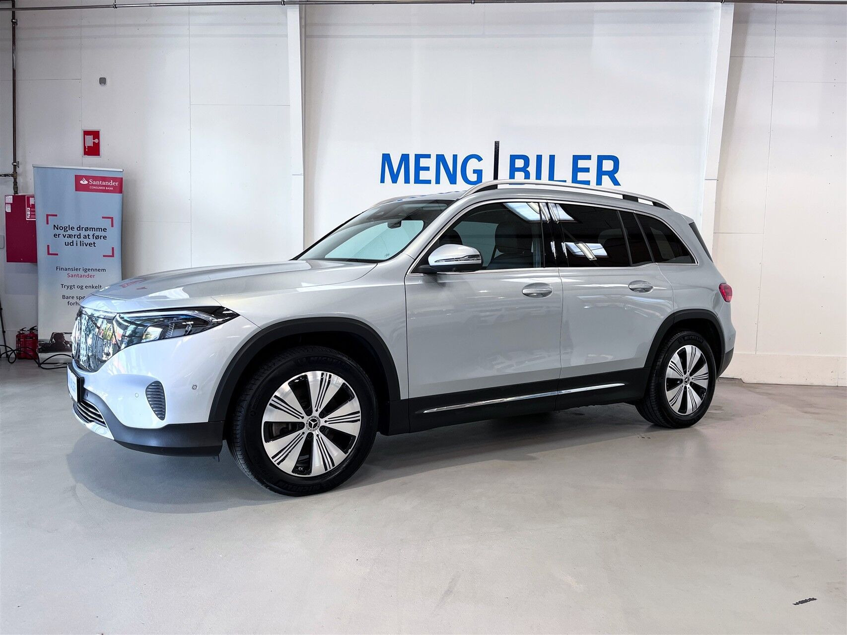 Mercedes EQB250+