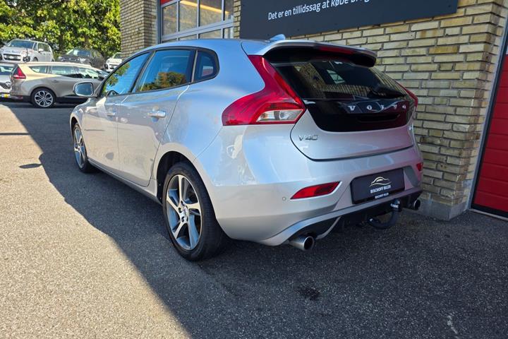 Sølv Volvo V40 fra 2017