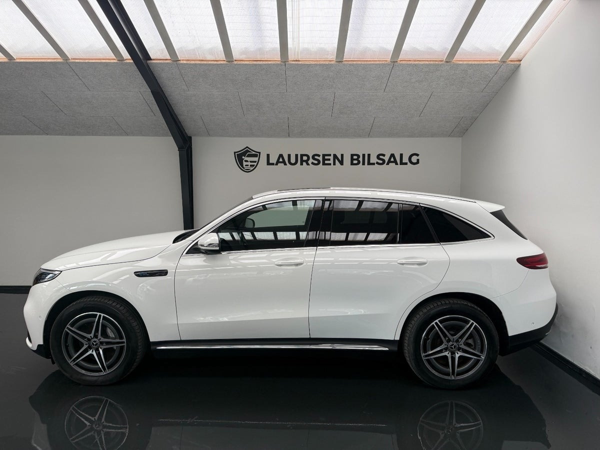 Hvid Mercedes EQC400 fra 2020