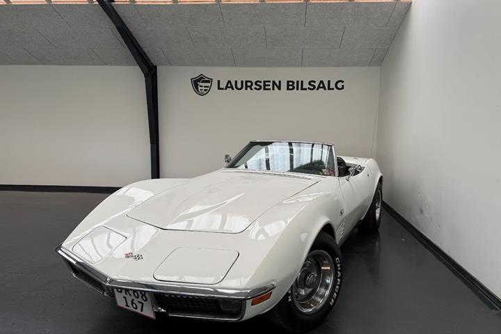 Hvid Chevrolet Corvette fra 1972