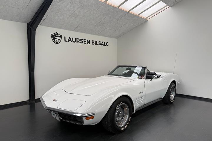 Hvid Chevrolet Corvette fra 1972
