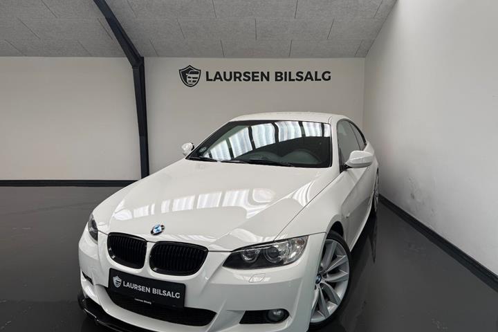 Hvid BMW 320d fra 2010
