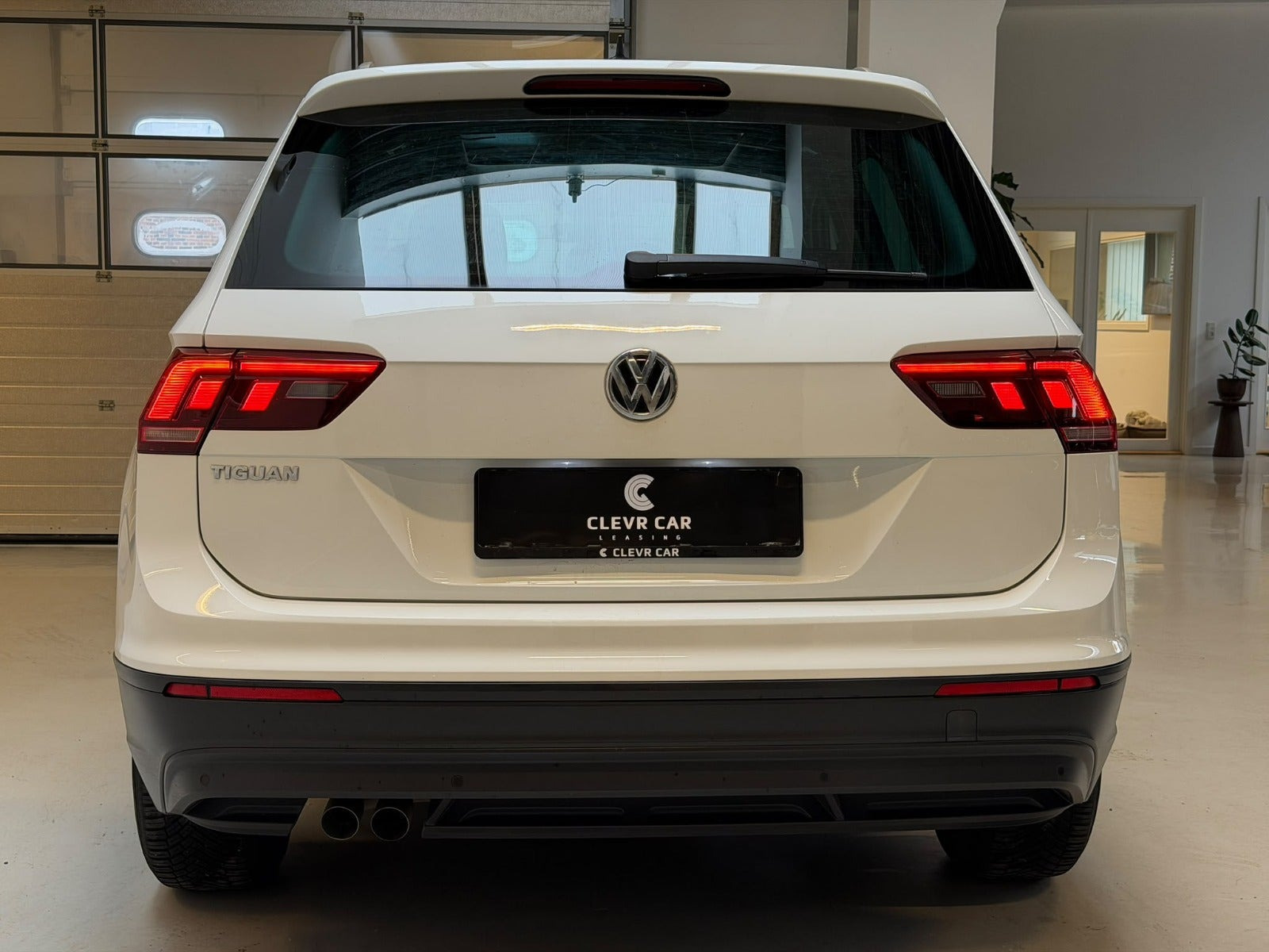 Hvid VW Tiguan fra 2018