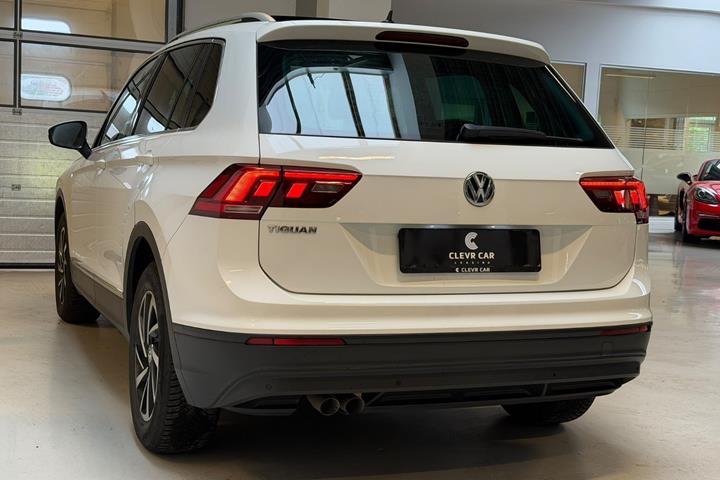 Hvid VW Tiguan fra 2018
