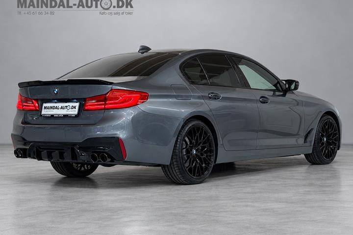 Sort BMW 520d fra 2018