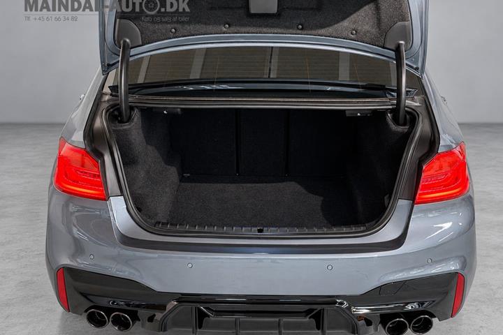 Sort BMW 520d fra 2018