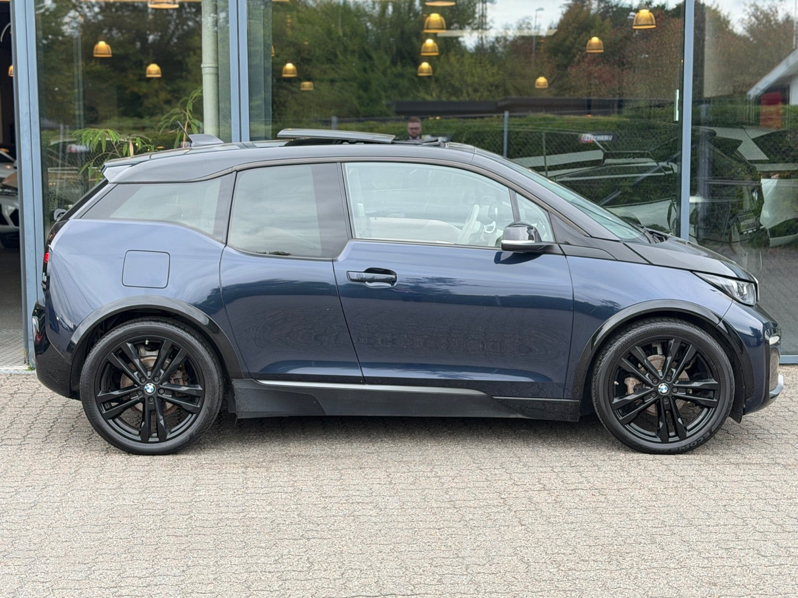 Blå BMW i3s fra 2020