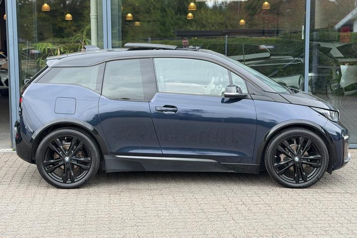 Blå BMW i3s fra 2020