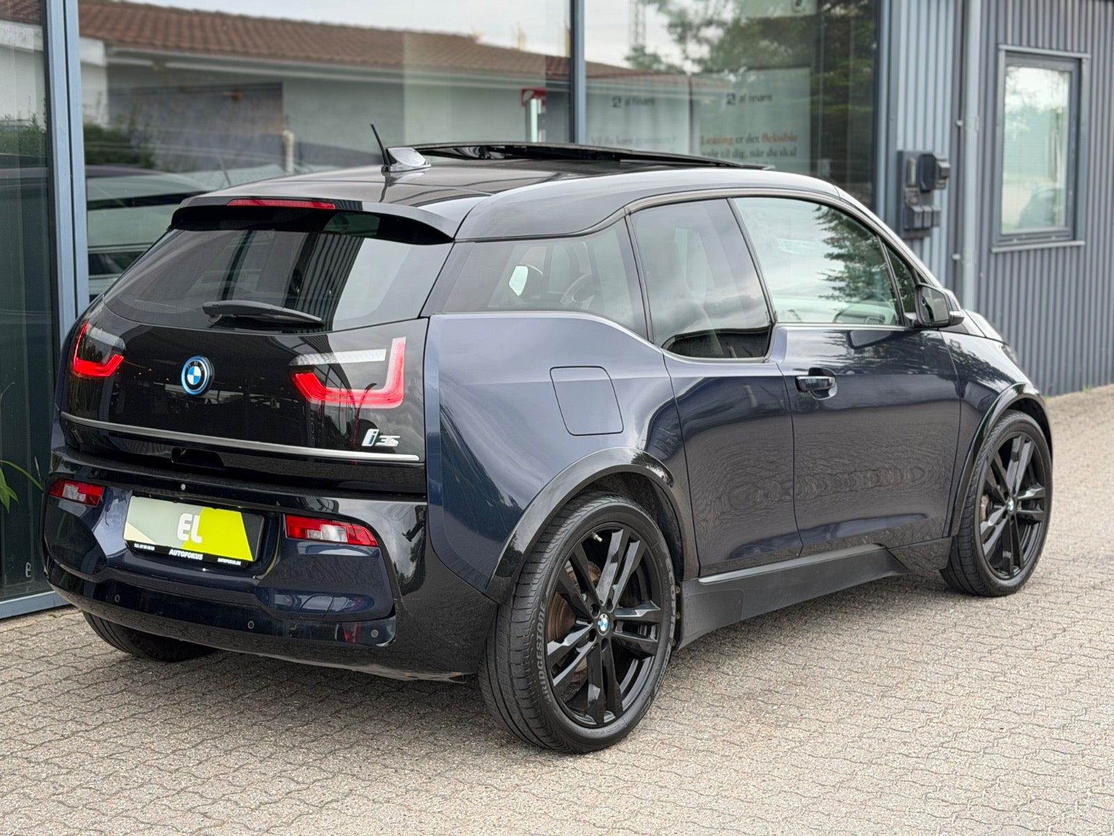 Blå BMW i3s fra 2020