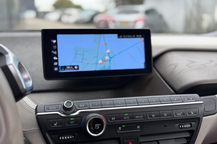 Blå BMW i3s fra 2020