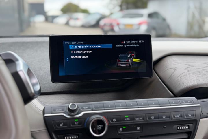 Blå BMW i3s fra 2020