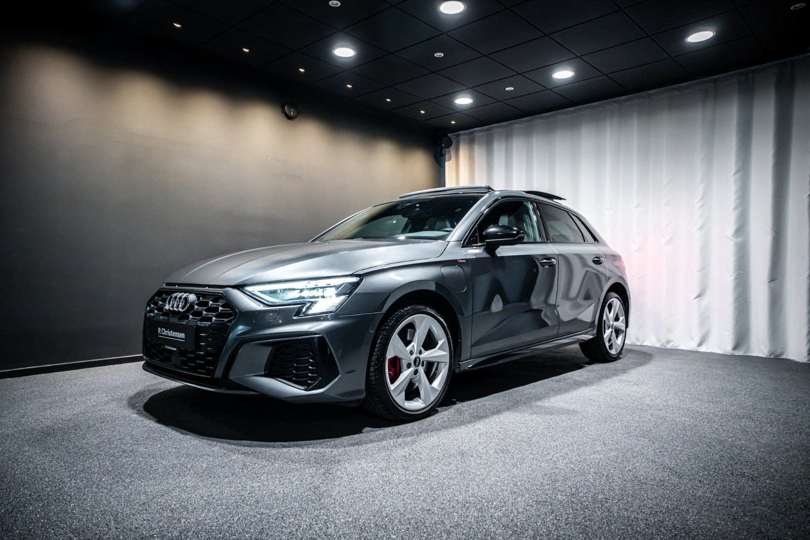 Grå Audi A3 fra 2021