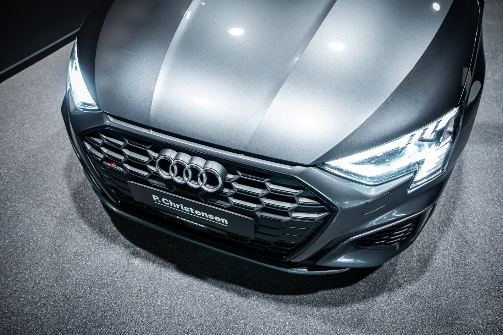 Grå Audi A3 fra 2021