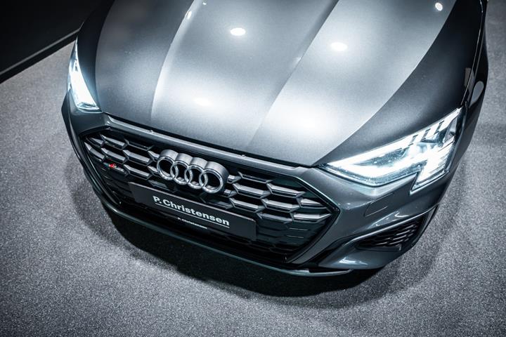 Grå Audi A3 fra 2021