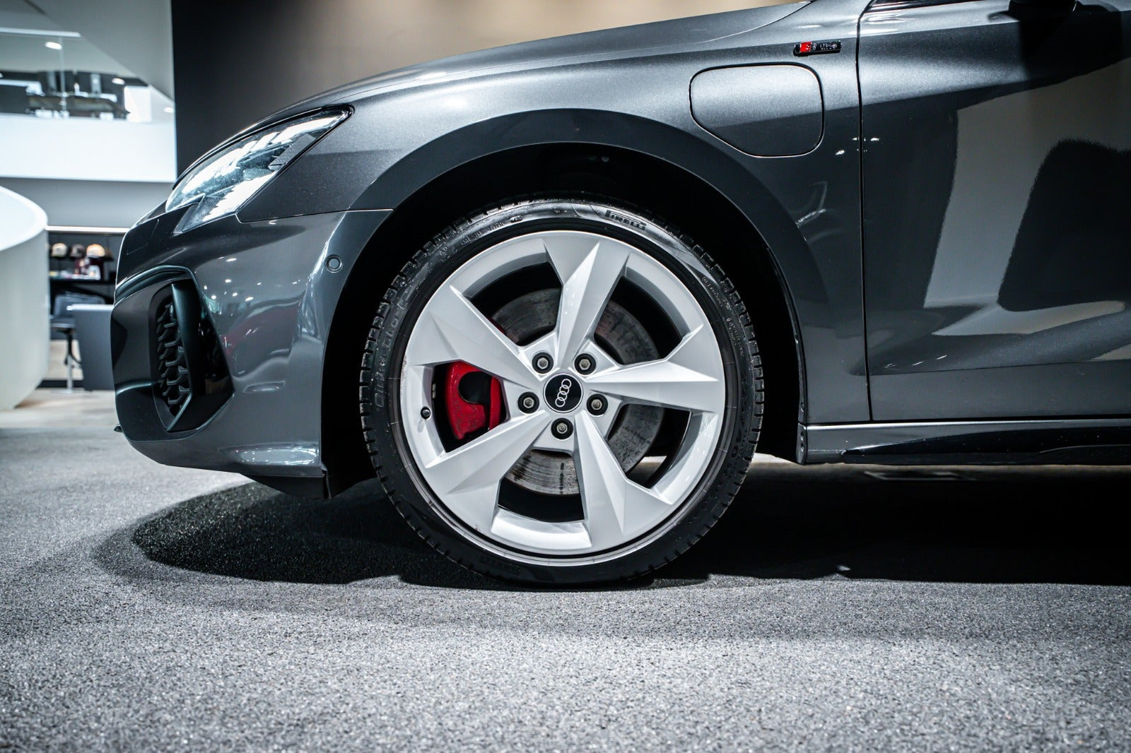 Grå Audi A3 fra 2021