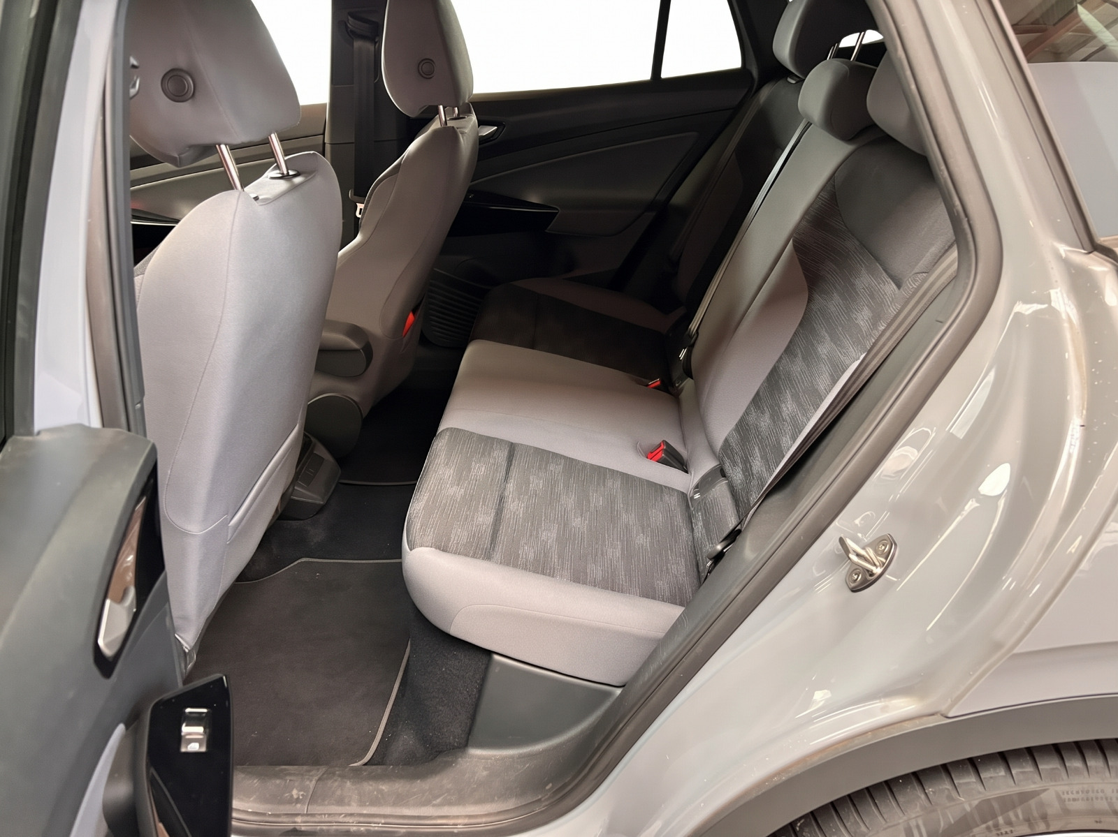 Grå VW ID.4 fra 2023