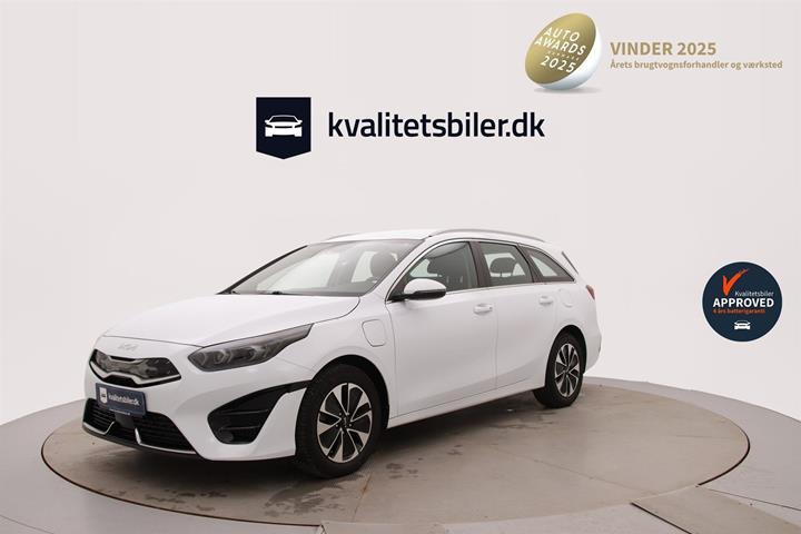 Hvid Kia Ceed fra 2023