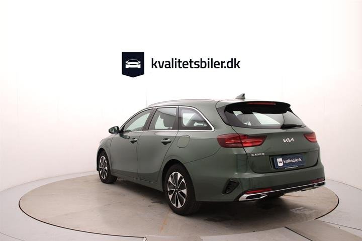Grøn Kia Ceed fra 2023