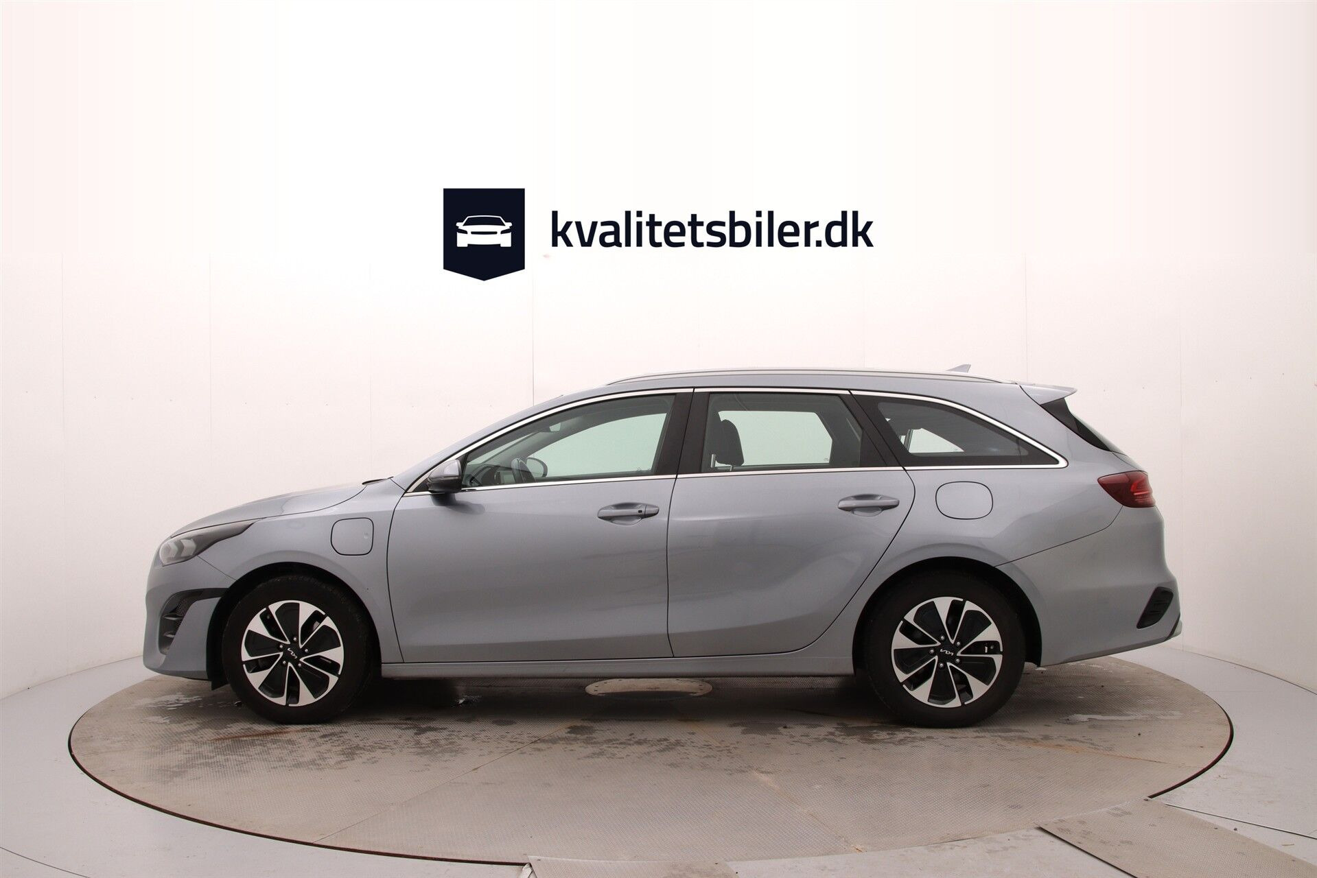 Grå Kia Ceed fra 2023