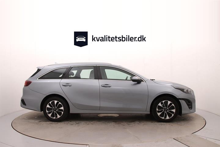 Grå Kia Ceed fra 2023