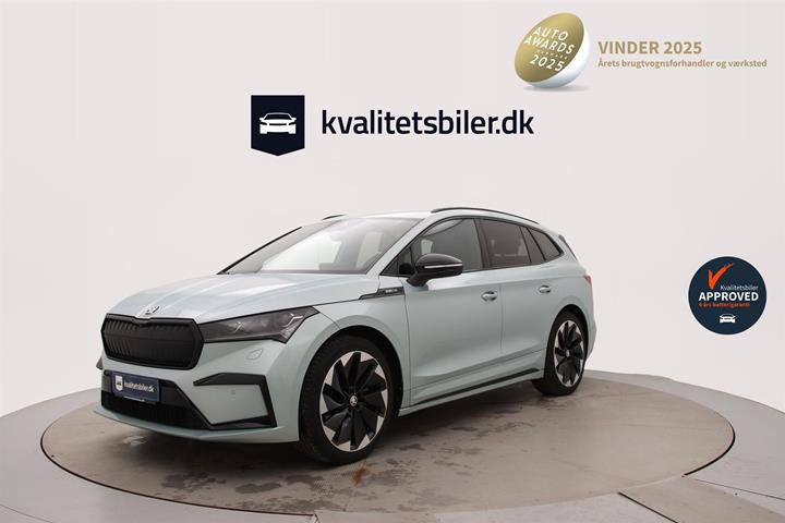 Sølv Skoda Enyaq fra 2021 set udefra