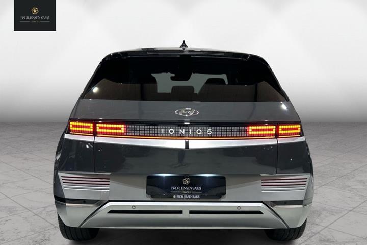 Grå Hyundai Ioniq 5 fra 2024