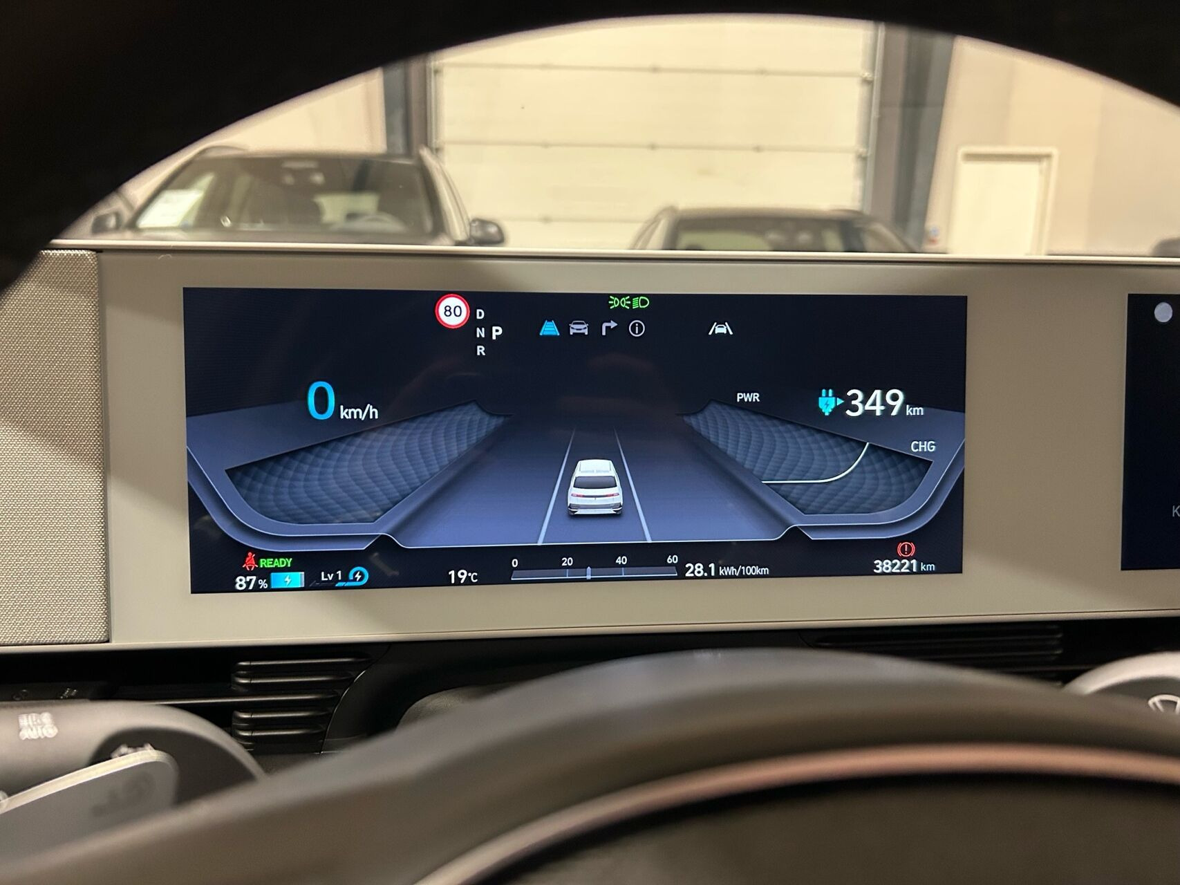 Grå Hyundai Ioniq 5 fra 2024