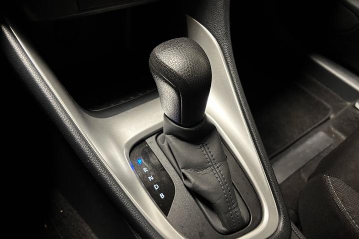 Sort Toyota Yaris fra 2022