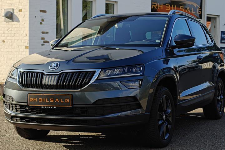 Grå Skoda Karoq fra 2020