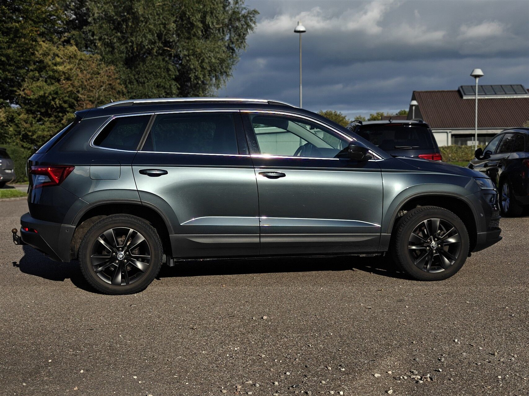 Grå Skoda Karoq fra 2020
