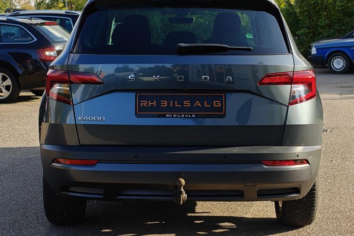 Grå Skoda Karoq fra 2020