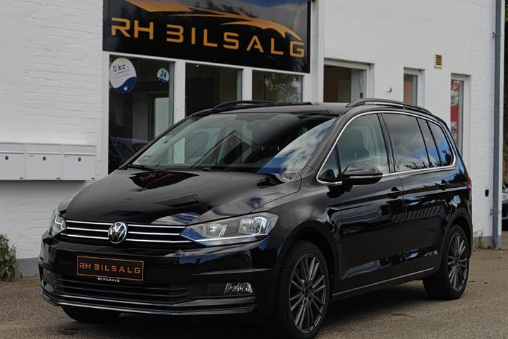 Sort VW Touran fra 2021
