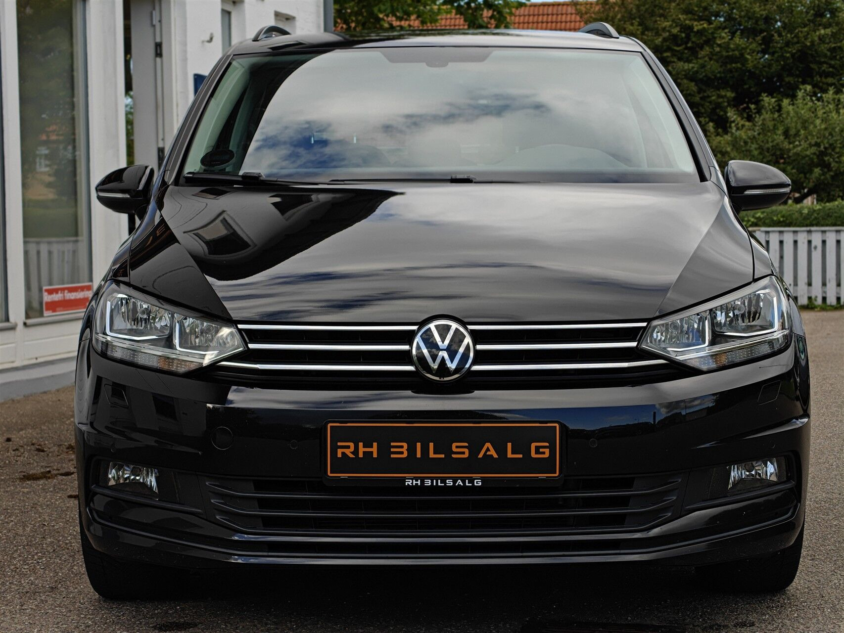 Sort VW Touran fra 2021