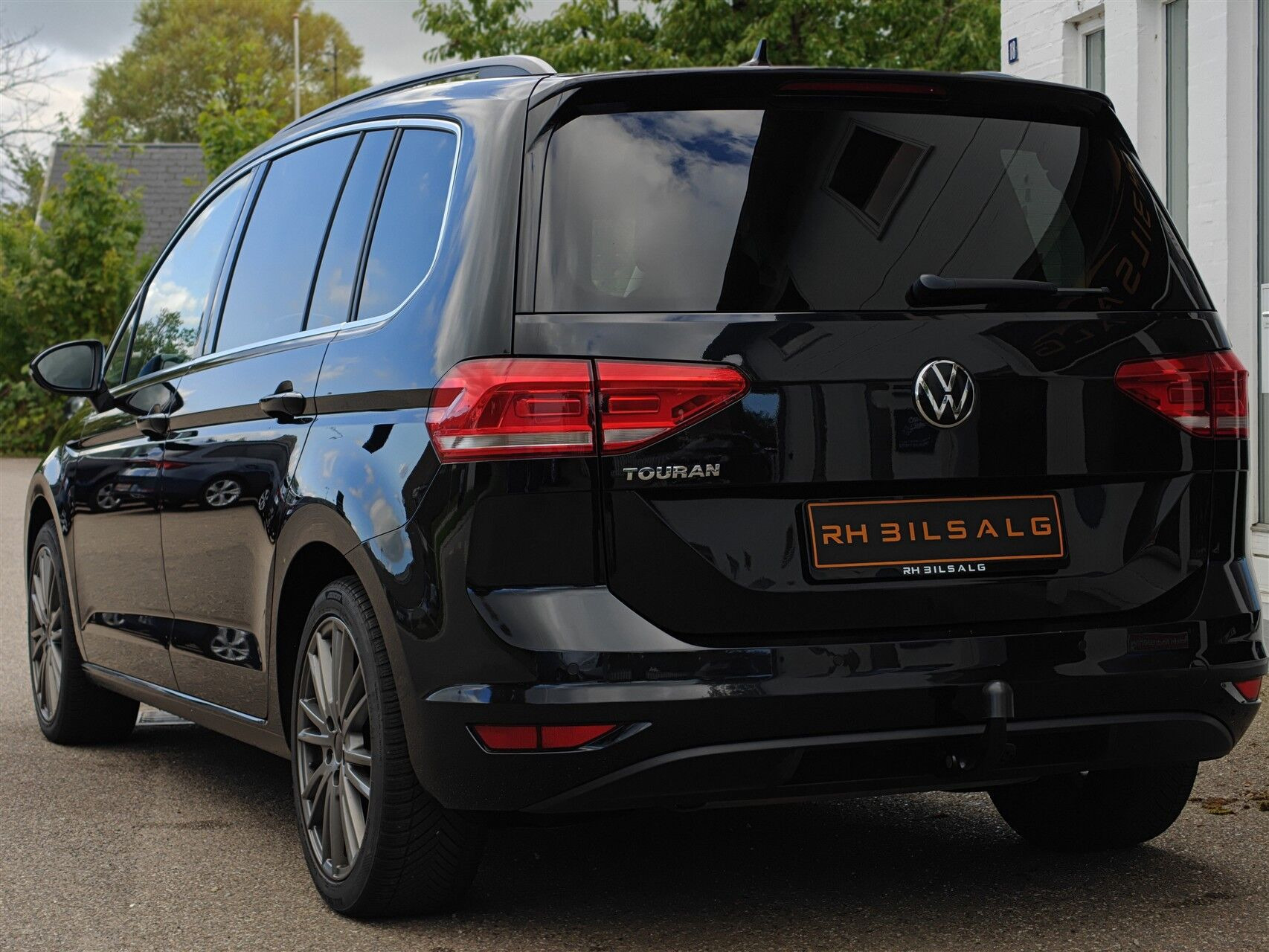 Sort VW Touran fra 2021