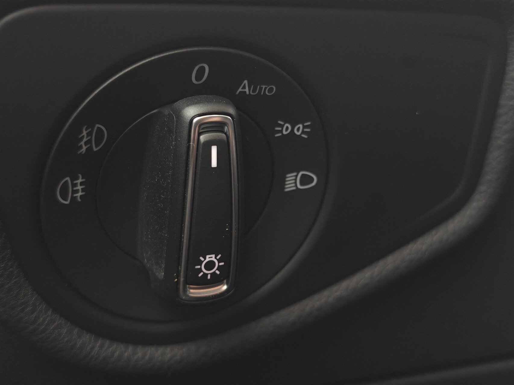 Sort VW Touran fra 2021