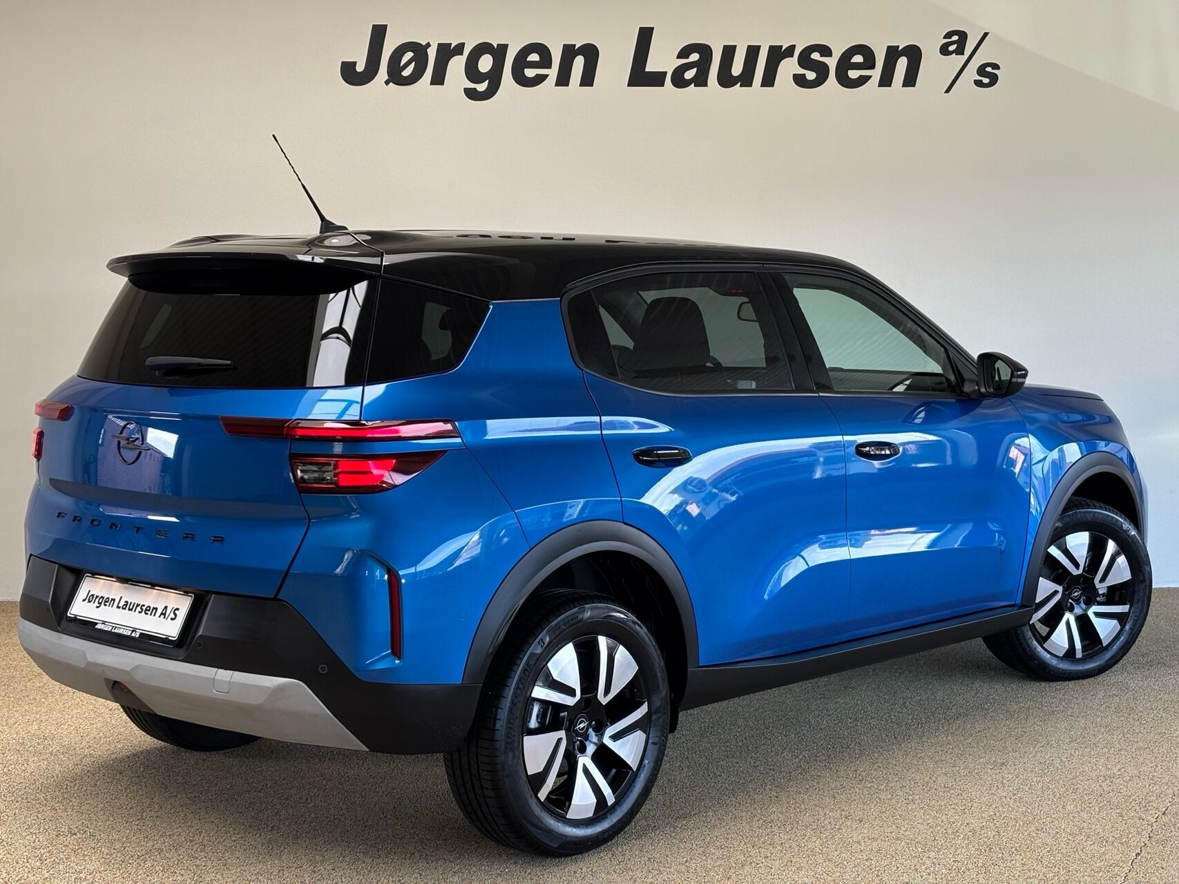 Blå Opel Frontera fra 2025