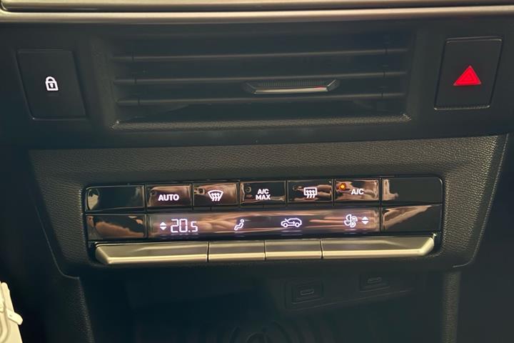 Blå Opel Frontera fra 2025