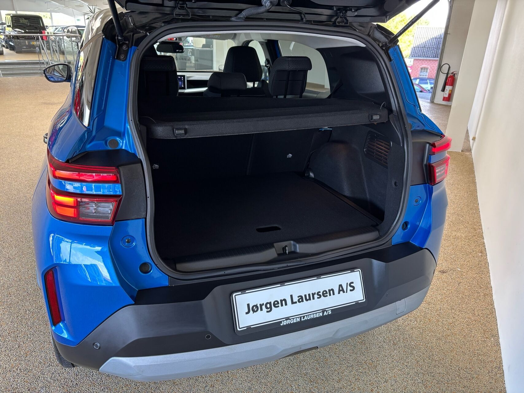 Blå Opel Frontera fra 2025